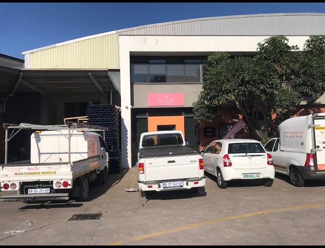 1,671M² WAREHOUSE TO LET IN RIVERHORSE VALLEY